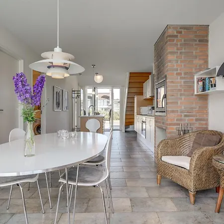 Helgo - 250m From The Sea By Interhome
